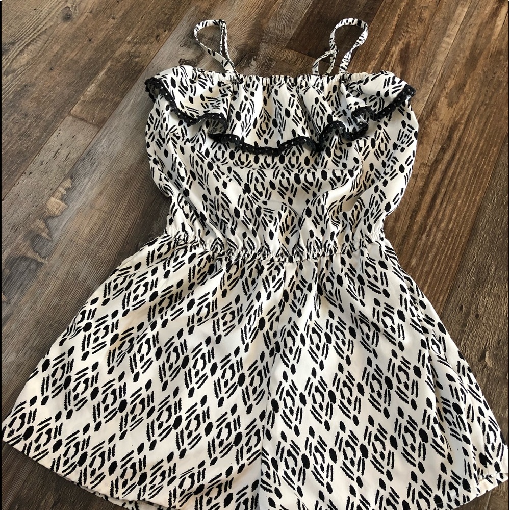 Black and White Romper - S(7/8)